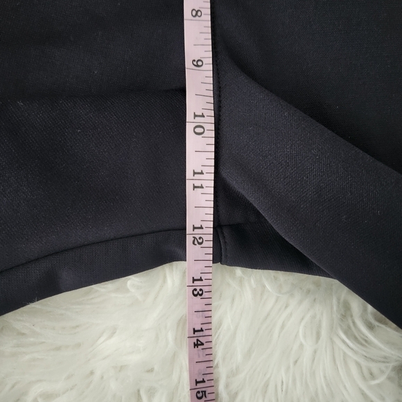 Under Armour Cold Gear Loose Fit Pants. Size Youth Large. New without tags. - Picture 5 of 8